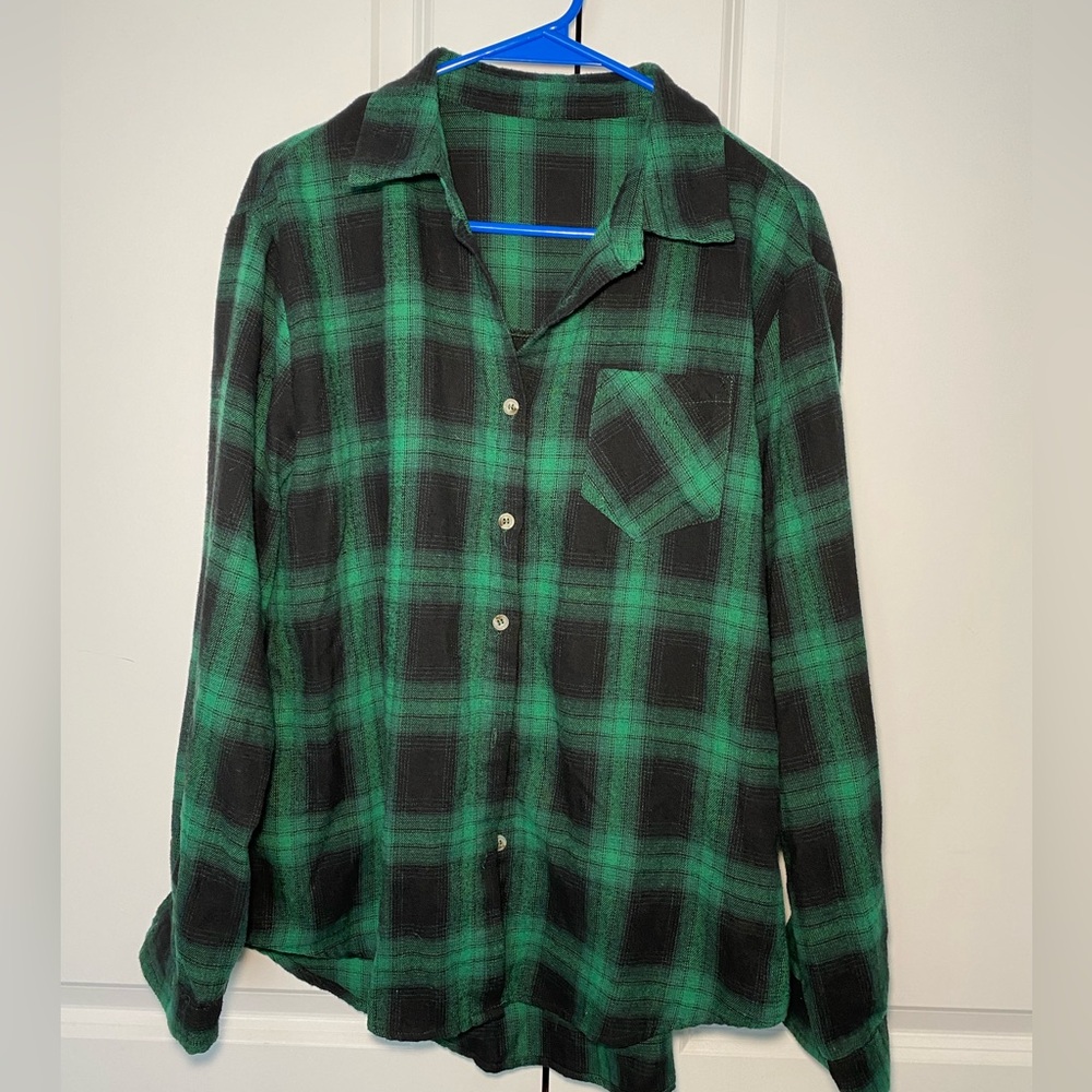 Women's plaid shirt
